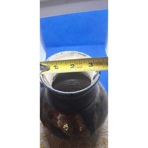 Fired Copper Raku Art Pottery Vase w/Tassel- Artist Signed "LEE" Mint Condition - Picture 6 of 11